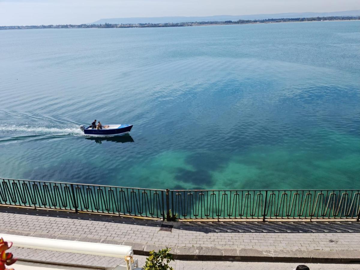 La Finestra Sul Mare Di Alfeo Appartement Syracuse Buitenkant foto
