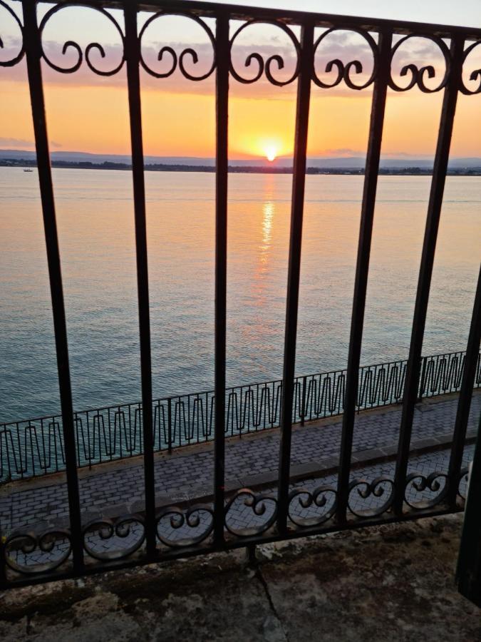 La Finestra Sul Mare Di Alfeo Appartement Syracuse Buitenkant foto